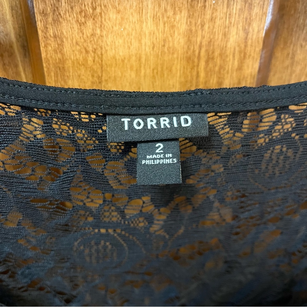 Women’s Torrid Black Dress Lace and Ripples 2X - Picture 2 of 4